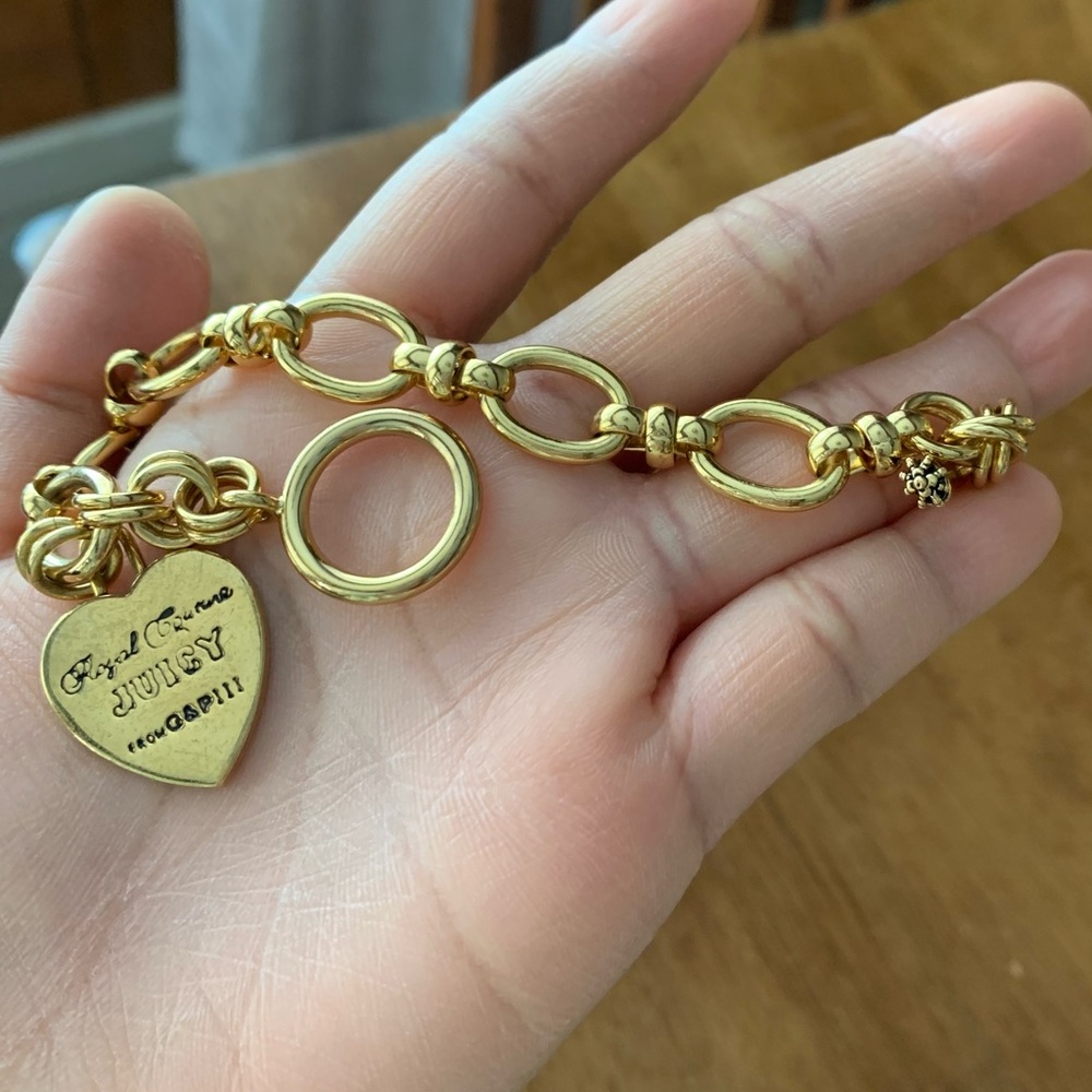 Gold Juicy Couture Bracelet Heart Logo Heart Tag Toggle Clasp Jewelry 7.5” EUC - Picture 6 of 10